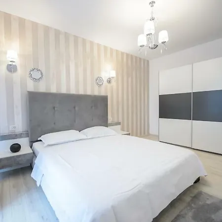 Iannis - Rbk Appartement Năvodari