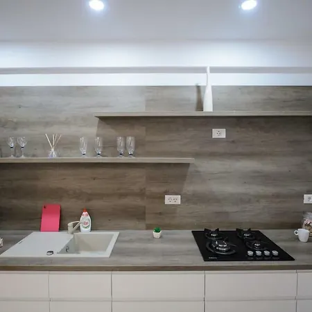 Iannis - Rbk Appartement